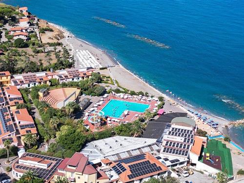 Holiday home - 4 persons -  - Via Calanovella - 98060 - Piraino