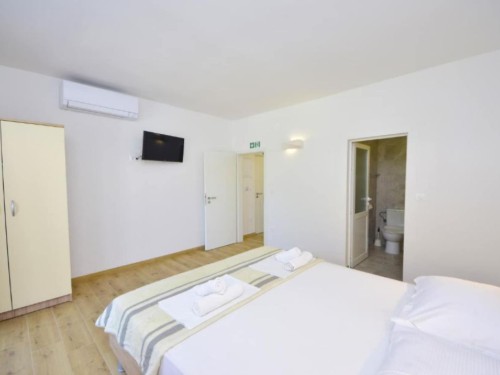 Holiday apartment - 4 persons -  - 20267 - Viganj
