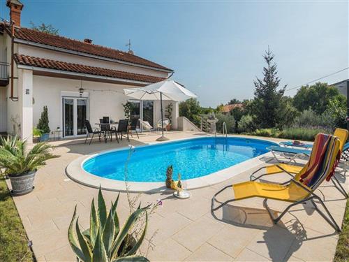 Holiday home - 5 persons -  - Porec/Baderna - 52445