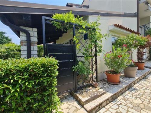 Holiday Home/Apartment - 3 persons -  - 52440 - Porec