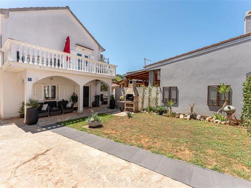 Holiday apartment - 2 persons -  - Pljesevicka ulica - Biograd - 23210 - Biograd Na Moru