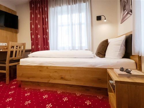 Room - 1 person -  - Marktplatz - 91719 - Heidenheim