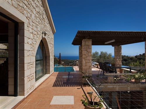 Holiday home - 8 persons -  - Agia Marina - 731 00