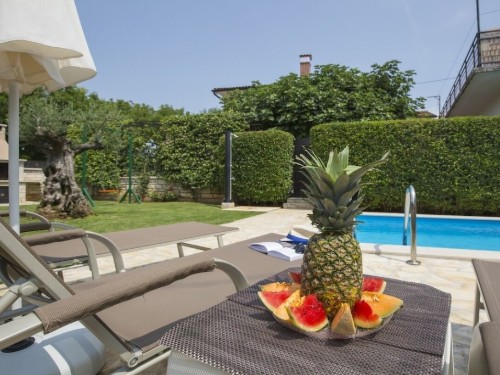 Holiday home - 7 persons -  - 52444 - Tinjan