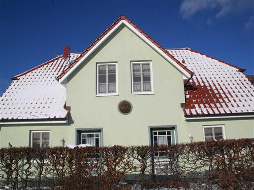 Holiday Home/Apartment - 4 persons -  - Direktor- Schütz- Weg 1 B - 18347 - Wustrow