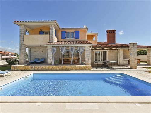 Holiday home - 9 persons -  - Barbariga - 52215
