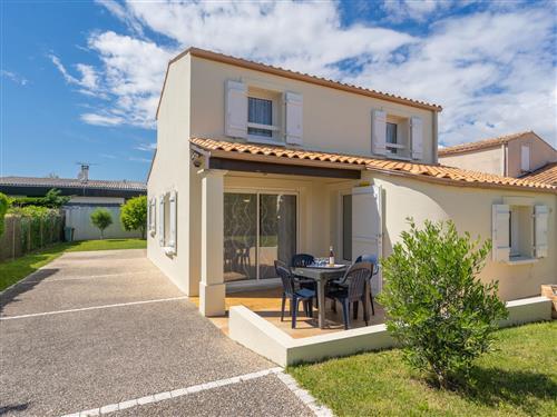 Holiday home - 6 persons -  - Vaux Sur Mer - 17640