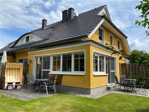 Holiday Home/Apartment - 6 persons -  - Neue Reihe - 18374 - Zingst