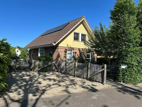Holiday home - 6 persons -  - 1671 SE - Medemblik