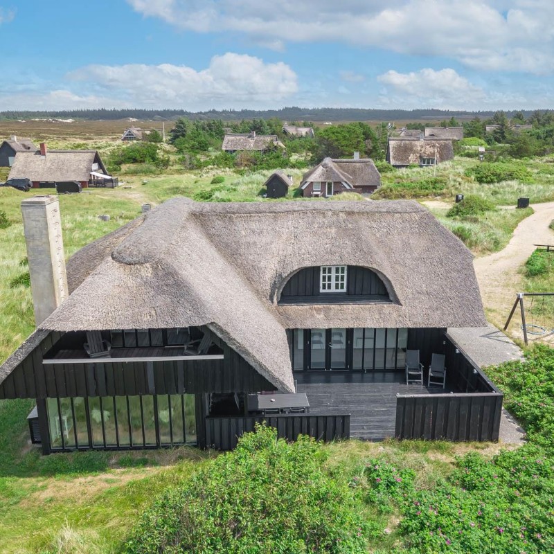Sommerhus - 10 personer -  - Uglesti - 6854 - Henne Strand