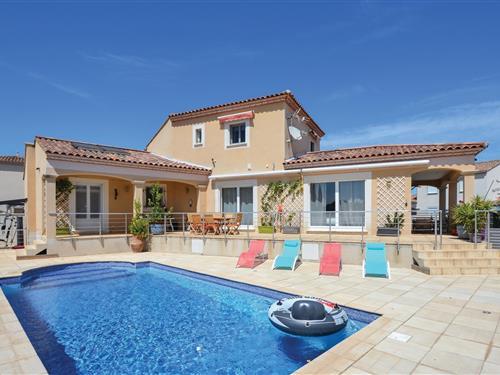 Sommerhus - 10 personer -  - Rue du Ponant - 30800 - Saint-Gilles