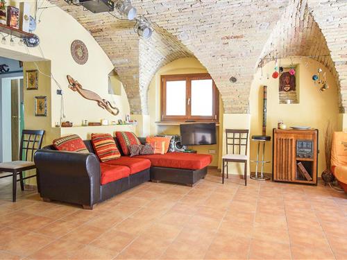 Holiday Home/Apartment - 11 persons -  - Via Roma - 64035 - Castilenti
