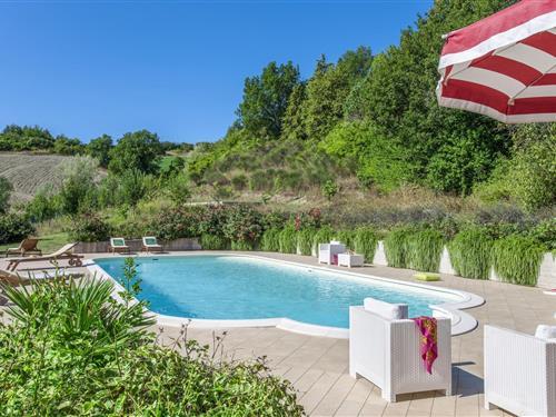 Sommerhus - 10 personer -  - 61026 - Belforte All'isauro