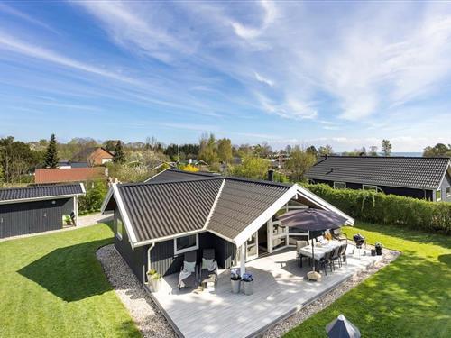 Sommerhus - 8 personer -  - Stentoften - Bøsøre - 5874 - Hesselager