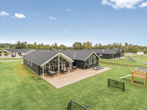 Sommerhus - 16 personer -  - Rasmus Olsenvej - 3210 - Vejby