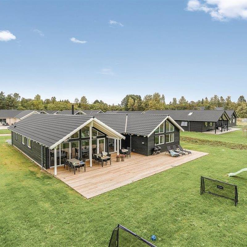 Sommerhus - 16 personer -  - Rasmus Olsenvej - 3210 - Vejby