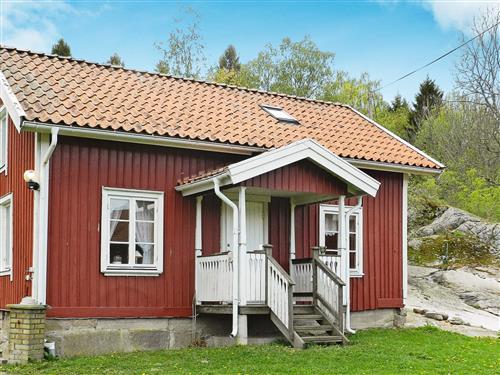 Holiday Home/Apartment - 5 persons -  - Björneröd - 45494 - Brastad