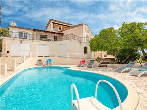 Holiday home - 6 persons -  - Les Issambres - 83380