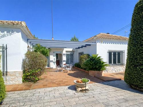 Holiday home - 10 persons -  - Avinguda de les Neveres - Banyeres De Mariola-Alcoy - 03450 - Banyeres De Mariola