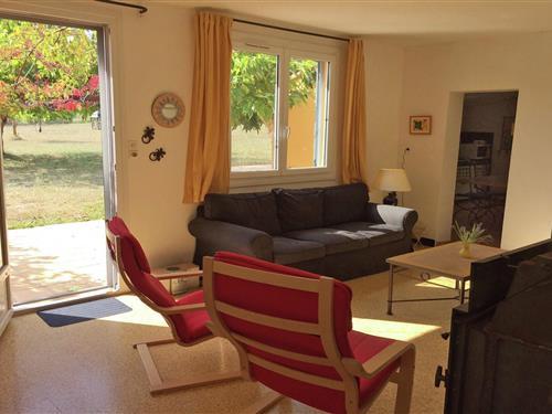 Holiday Home/Apartment - 8 persons -  - 83690 - Villecroze