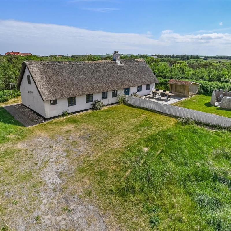 Sommerhus - 4 personer -  - Strandvejen - Vejlby Klit - 7673 - Harboøre