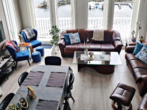  - 10 personer -  - Hellandshamna - Haram - 6270 - Møre And Romsdal