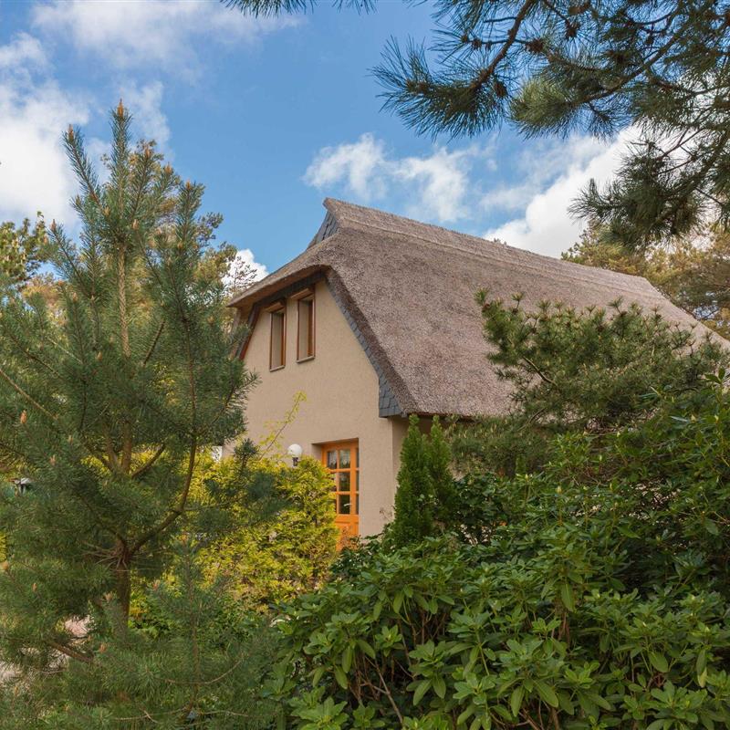 Sommerhus - 4 personer -  - 150 Meter zur Ostsee, Reetdach, Terrasse - 18347 - Wustrow