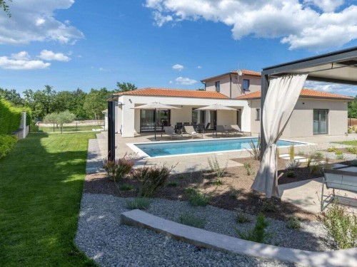 Holiday home - 6 persons -  - 52444 - Tinjan