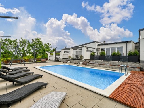 Holiday home - 16 persons -  - Ulica Halic - Varazdin-Varazdin Breg - 42204 - Varazdin Breg