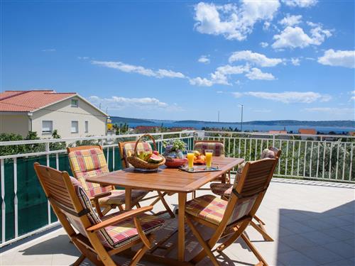 Holiday home - 12 persons -  - Kaštel Lukšic - 21215
