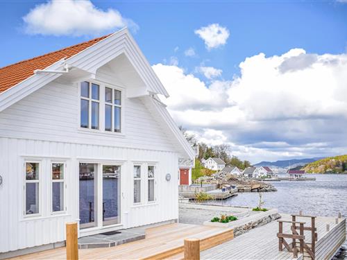 Sommerhus - 2 personer -  - Skjoldastraumsvegen - Skjoldastraumen/Tysvær - 5567 - Skjoldastraumen