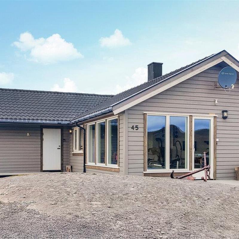 Sommerhus - 8 personer -  - Kiran Havn - Roan//Trøndelag - 7180 - Roan