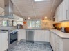 Image 4 - Kitchen