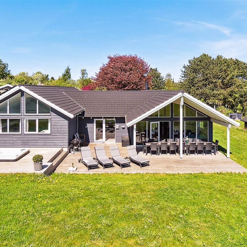 Sommerhus - 18 personer -  - Rasmus Olsensvej - Vejby Strand - 3210 - Vejby