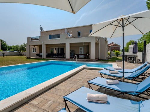 Holiday home - 8 persons -  - Kovri - Buje - Brtonigla - 52466 - Brtonigla