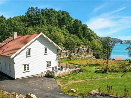 Holiday home - 16 persons -  - Øyhovden - 4550 - Farsund
