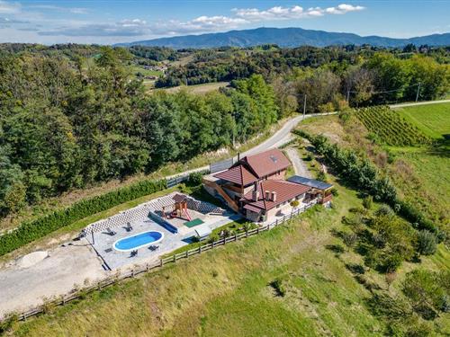 Sommerhus - 4 personer -  - Vinski put - Zagreb-Rozga - 10293 - Rozga