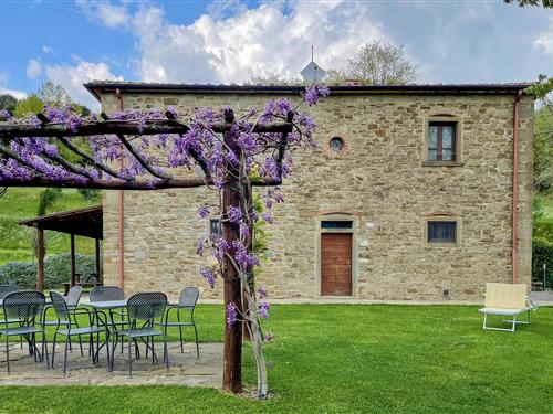 Holiday Home/Apartment - 4 persons -  - Loc. Valle di Mezzo - 52031 - Ponte Alla Piera