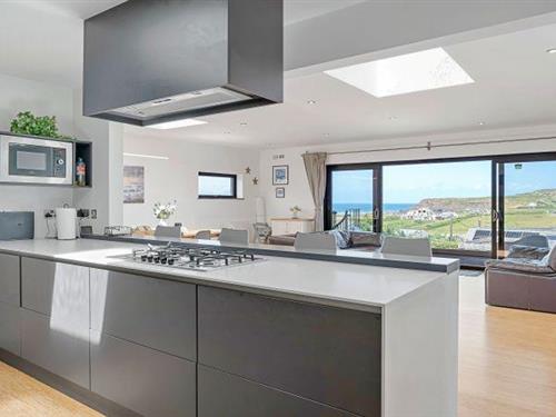 Holiday home - 13 persons -  - EX23 0AA - Widemouth Bay