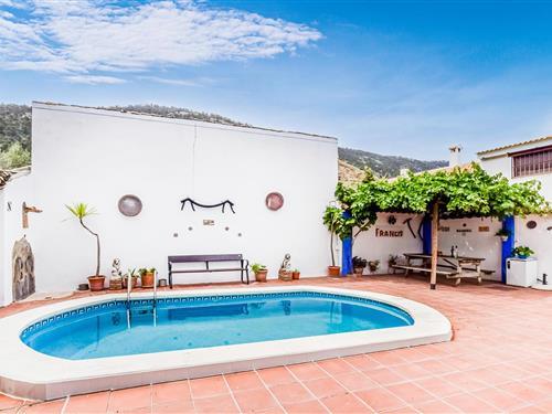 Holiday home - 6 persons -  - Cortijo de las Casillas - 14950 - Rute