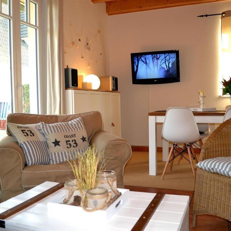 Sommerhus - 6 personer -  - Kliffstraße - 18211 - Nienhagen