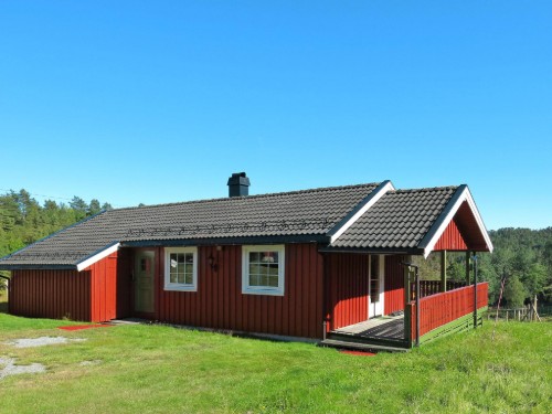 Holiday home - 5 persons -  - 4737 - Hornnes