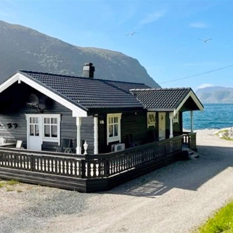  - 7 personer -  - Seljevegen - Rundereim - 6740 - Selje