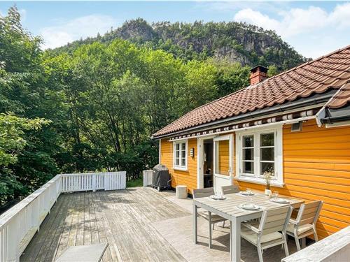 Holiday home - 3 persons -  - Fidjestølveien - Kvåsfossen/Lyngdal - 4588 - Kvås