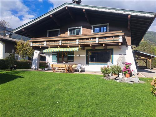 Holiday home - 9 persons -  - Neukirchen Am Großvenediger - 5741