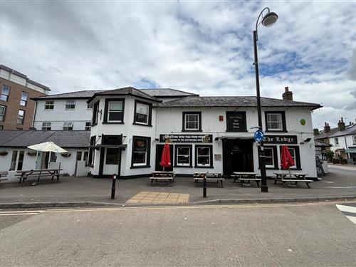 Holiday apartment - 2 persons -  - KT12 5LT - Walton-On-Thames