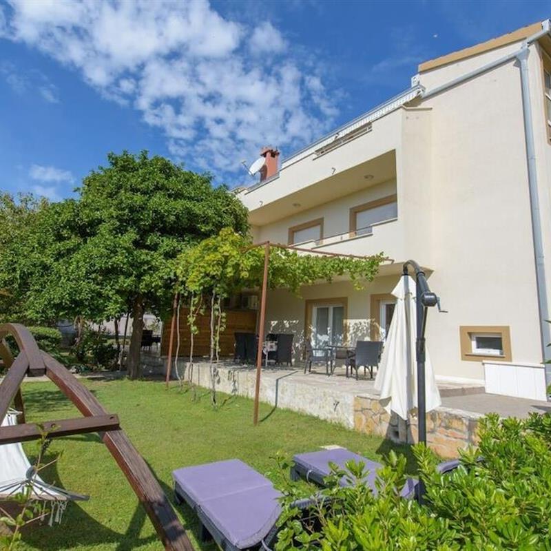 Sommerhus - 14 personer -  - 21216 - Kastel Stafilic