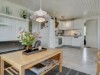 Image 15 - Kitchen