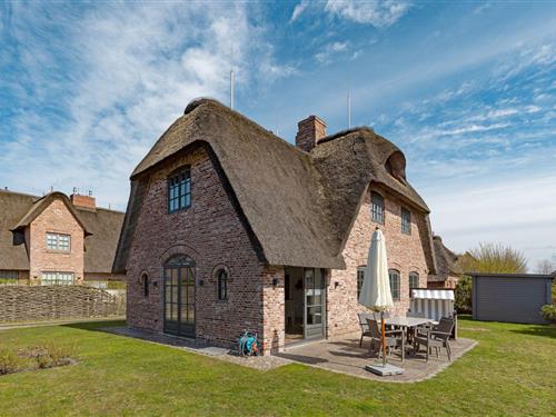 Holiday home - 6 persons -  - Werner-Schöne-Straße - 25992 - List