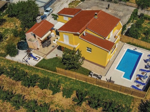Feriehus - 12 personer -  - Put Gospe od Dracina - Trogir-Kastel Luksic - 21215 - Kastel Luksic